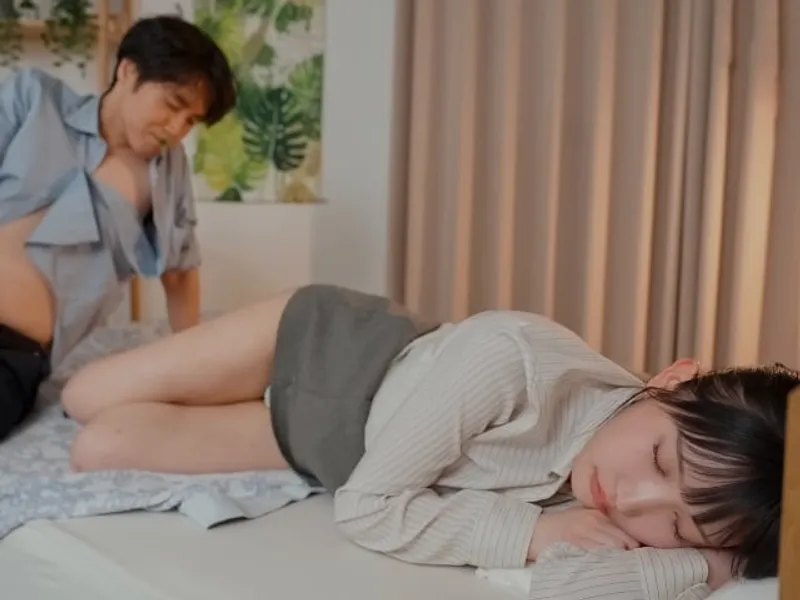 Làm tình đồng nghiệp nữ đáng ghét trong công ty
